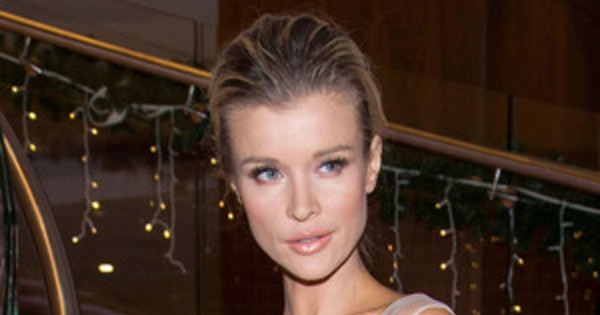 ring x finger Krupa to Engaged Nunesâ8 Douglas Months Joanna After ring x finger Krupa to Engaged Nunesâ8 Douglas Months Joanna After